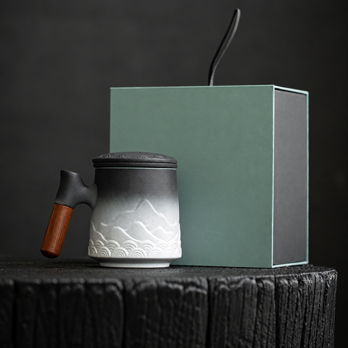 White / Broad Mountain ceramic tea infuser mug with a wooden grip and plain fitted presentation box
