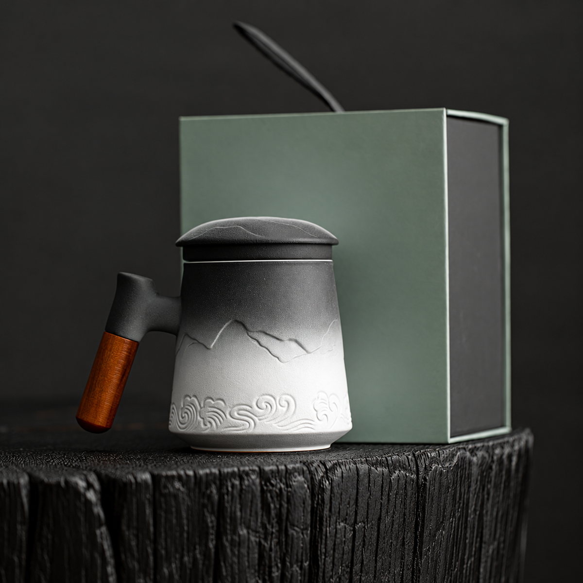 White / Cresting Waves ceramic tea infuser mug with a wooden grip and plain fitted presentation box
