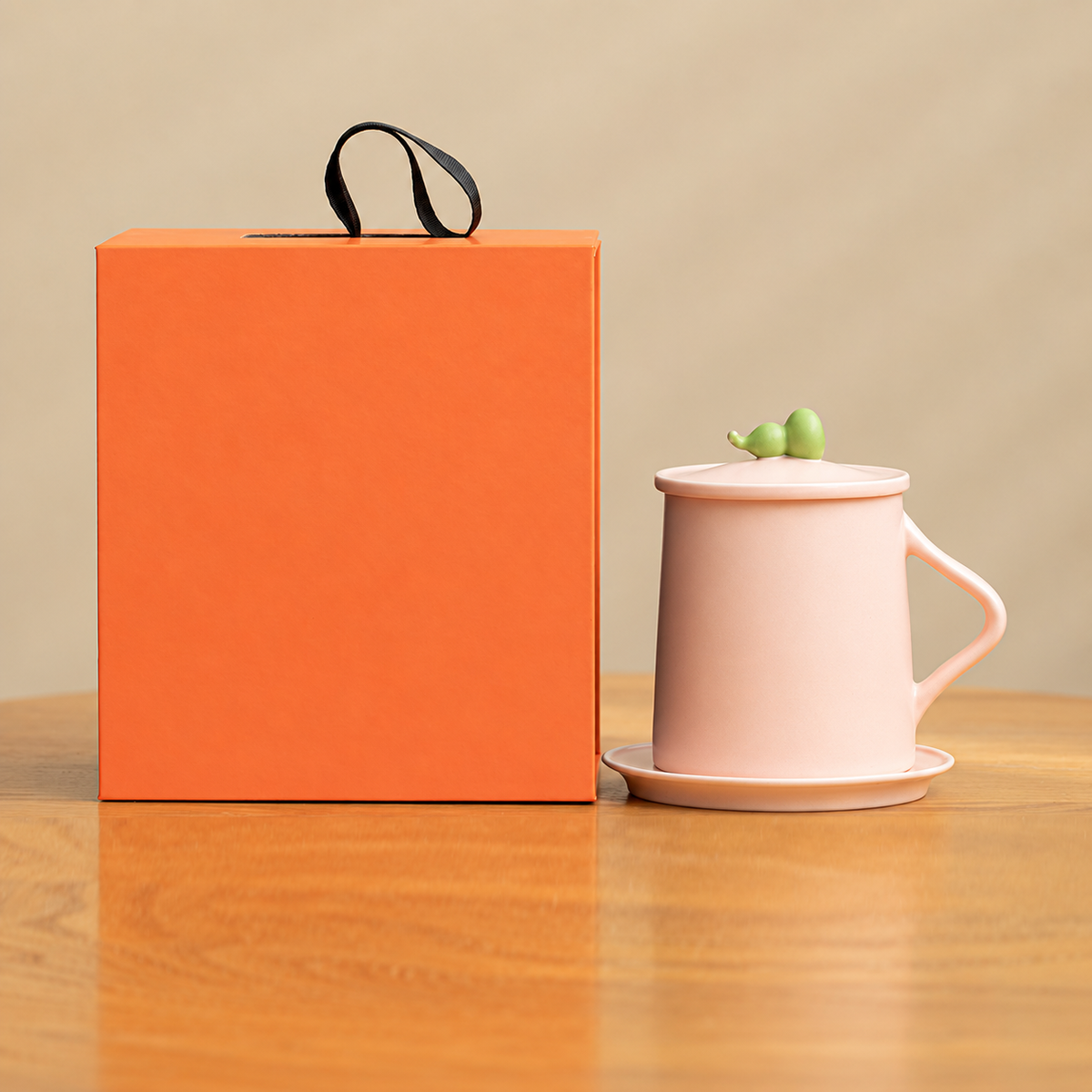 Pink / Ceramic Handle / No Infuser ceramic mug with its included pieces and actual carrying packaging