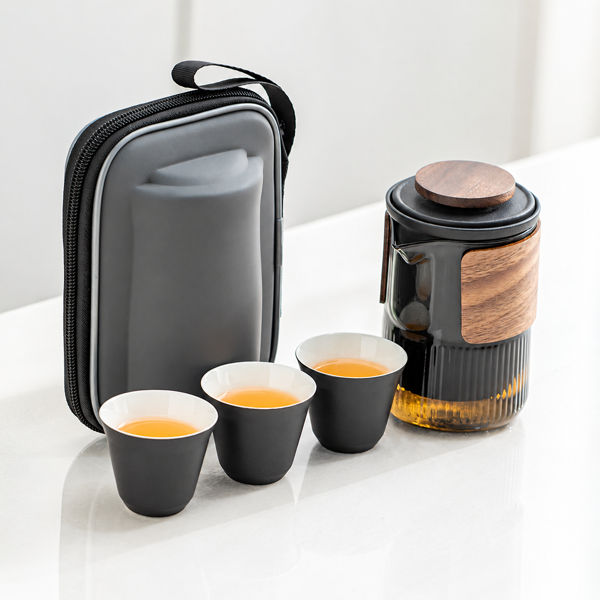 Ribbed glass travel tea set: Smoke Glass / Black