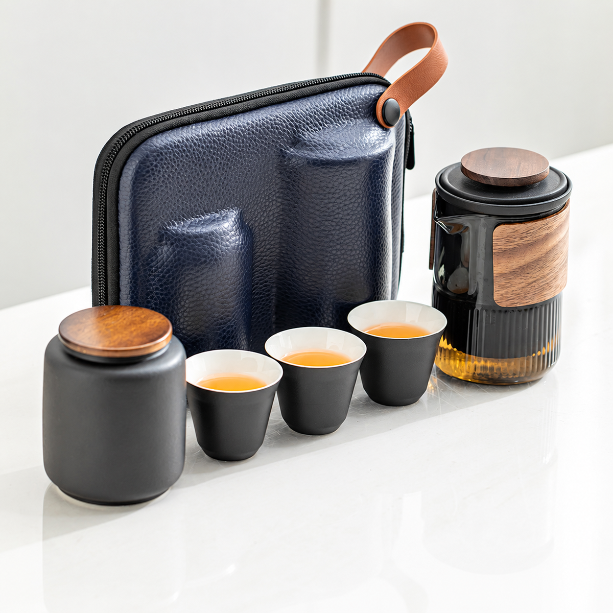 Ribbed glass travel tea set: Smoke Glass / Black / With Tea Jar