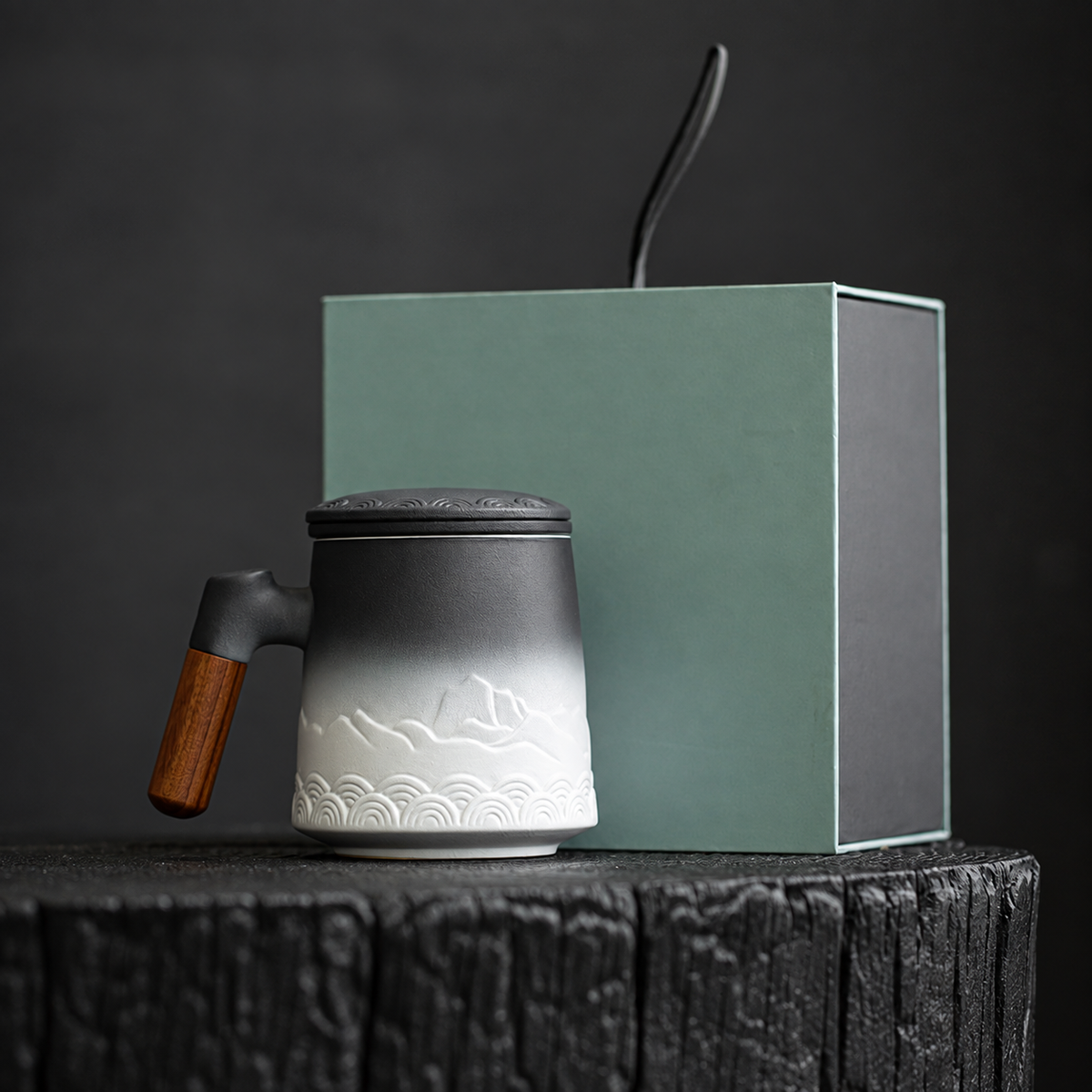 White / Short Mountain ceramic tea infuser mug with a wooden grip and plain fitted presentation box