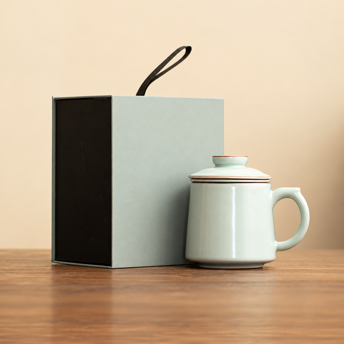 Crackle glaze ceramic tea mug in celadon / tapered style with gift box